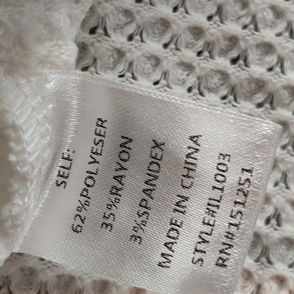 Pink Lily White Pullover Sweater Size Small - Picture 8 of 9